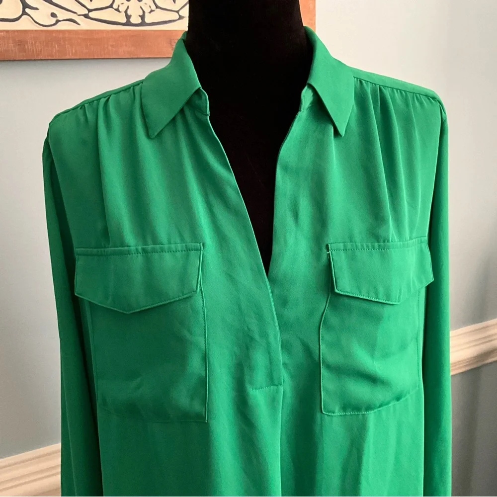 Ann Taylor Blouse Large Blouse Kelly Green Top - Picture 1 of 10